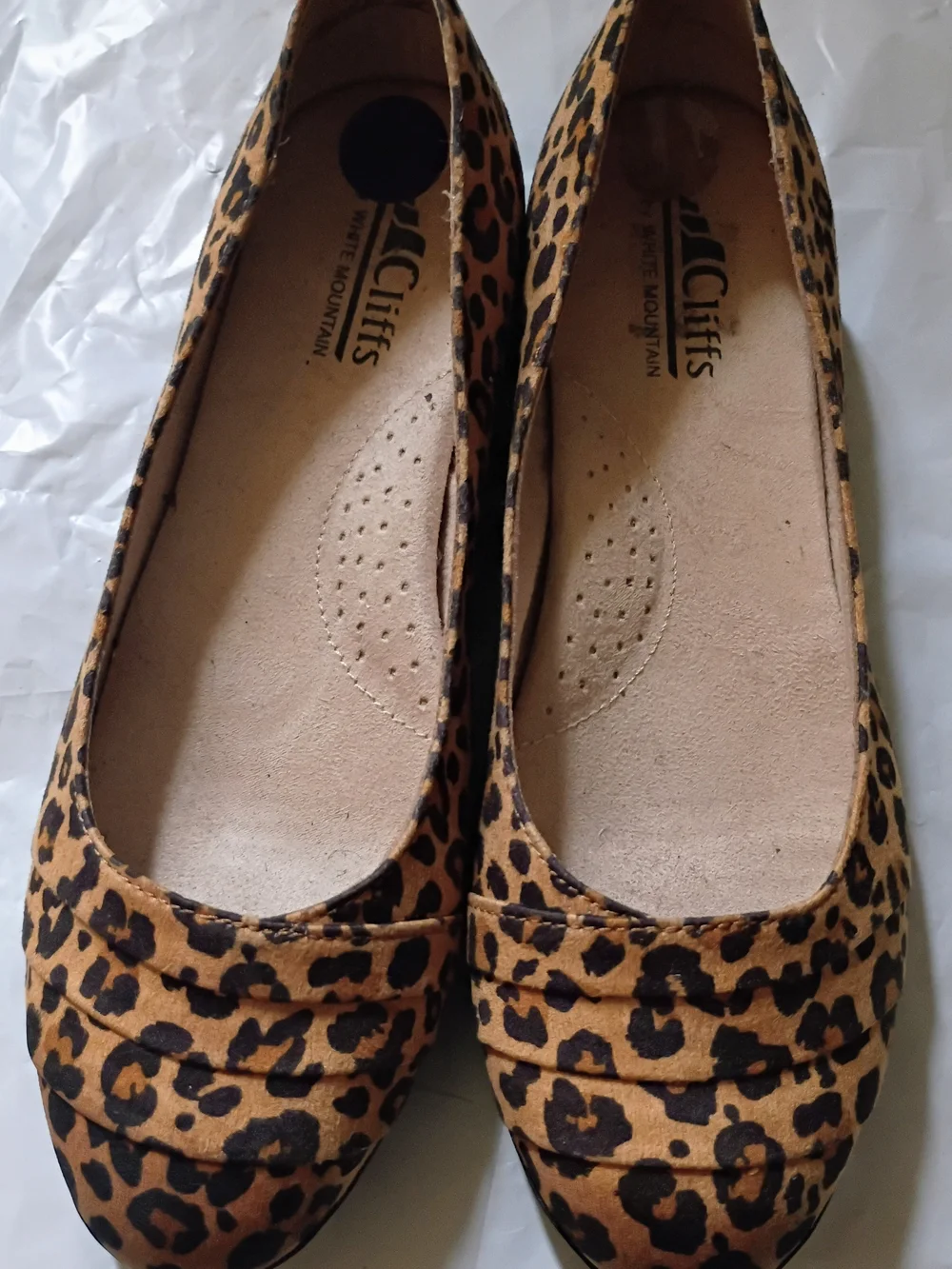 Cliffs by WHITE MOUNTAIN Leopard-Print Ballet Flats in Tan and Black